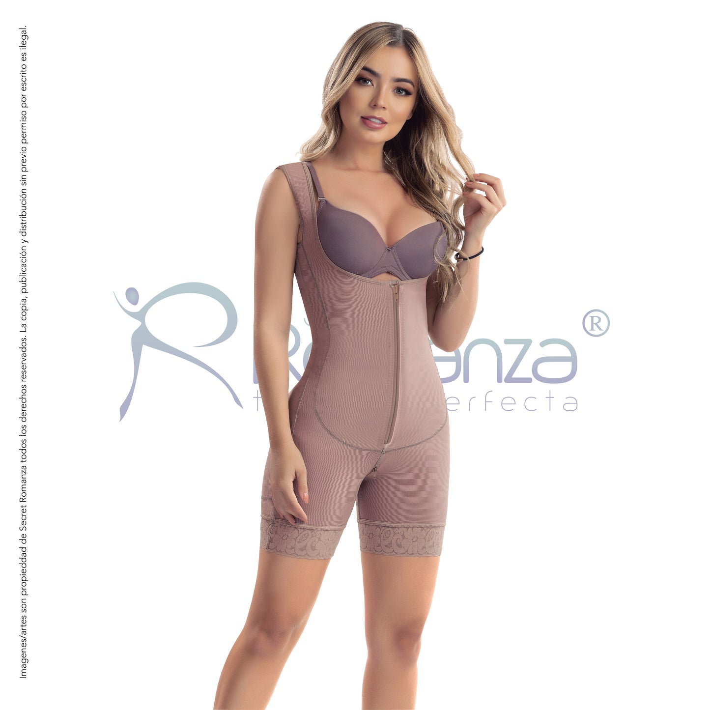 Mod. 3317 Short senos libres con zipper perineal.